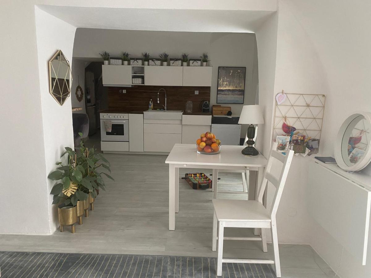 Apartman Fabrik Хайнбург-ан-дер-Донау Экстерьер фото